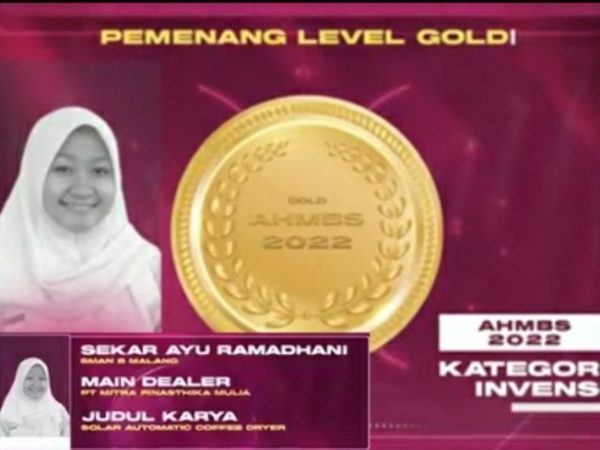 Raih Medali EMAS Sekar Ayu Ramadhani mampu membawa SMAN 8 Malang berada di posisi puncak AHMBS Nasional