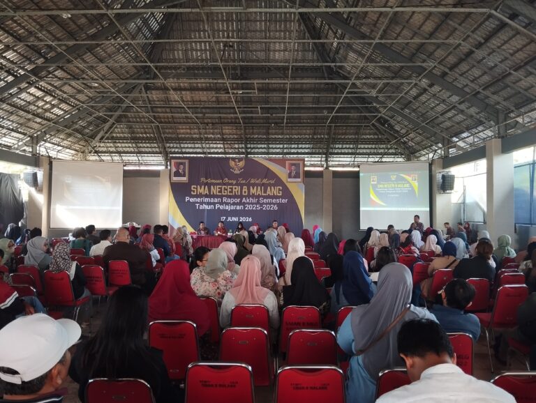 SMAN 8 Malang Gelar Penerimaan Rapor Semester Genap Tahun Ajaran 2025/2026 dan Apresiasi Siswa Berprestasi