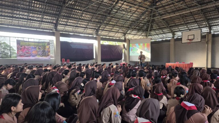 SMAN 8 Malang Perluas Wawasan Global Murid Melalui Sosialisasi Overseas Study Program Bersama ForbigEducation