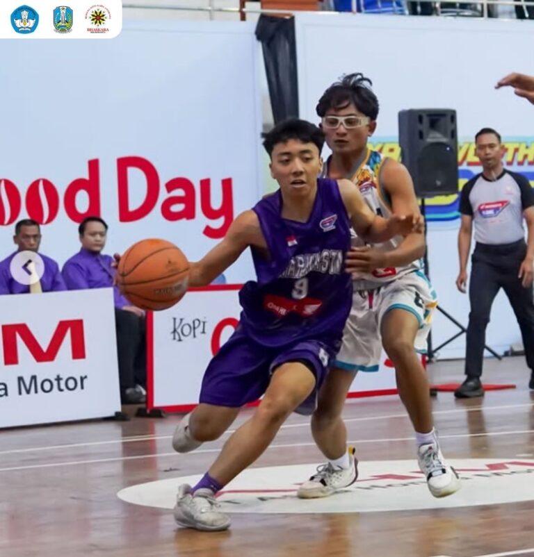 Gemilang di Laga Perdana, Tim Boys SMAN 8 Malang Raih Kemenangan Telak di Honda DBL