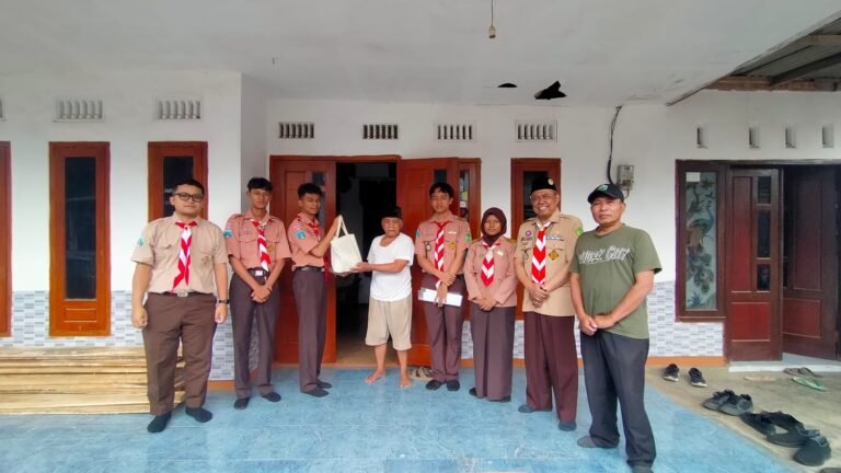 BISMA SMAN 8 Malang: Menyapa Veteran, Meneladani Semangat Perjuangan
