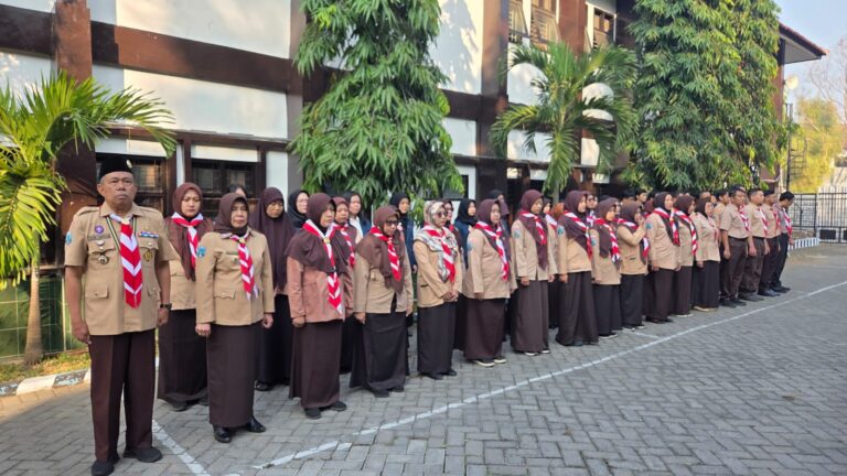 Semangat Pramuka, Tumbuhkan Karakter dan Jiwa Kebersamaan di SMAN 8 Malang